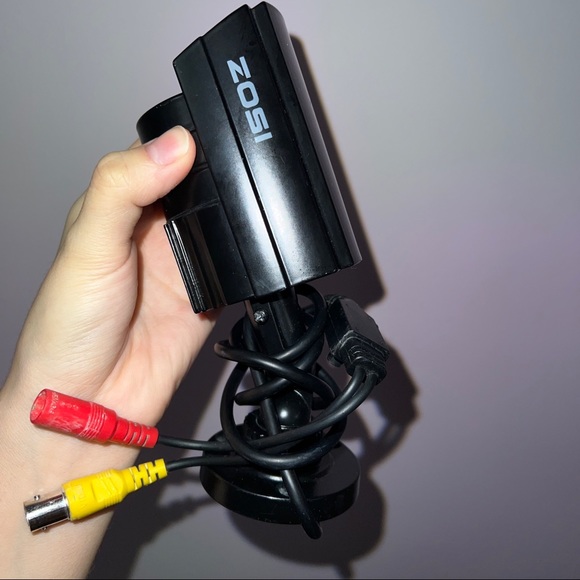 ZOSI 1080P SECURITY CAMERA - BNC - Picture 6 of 10